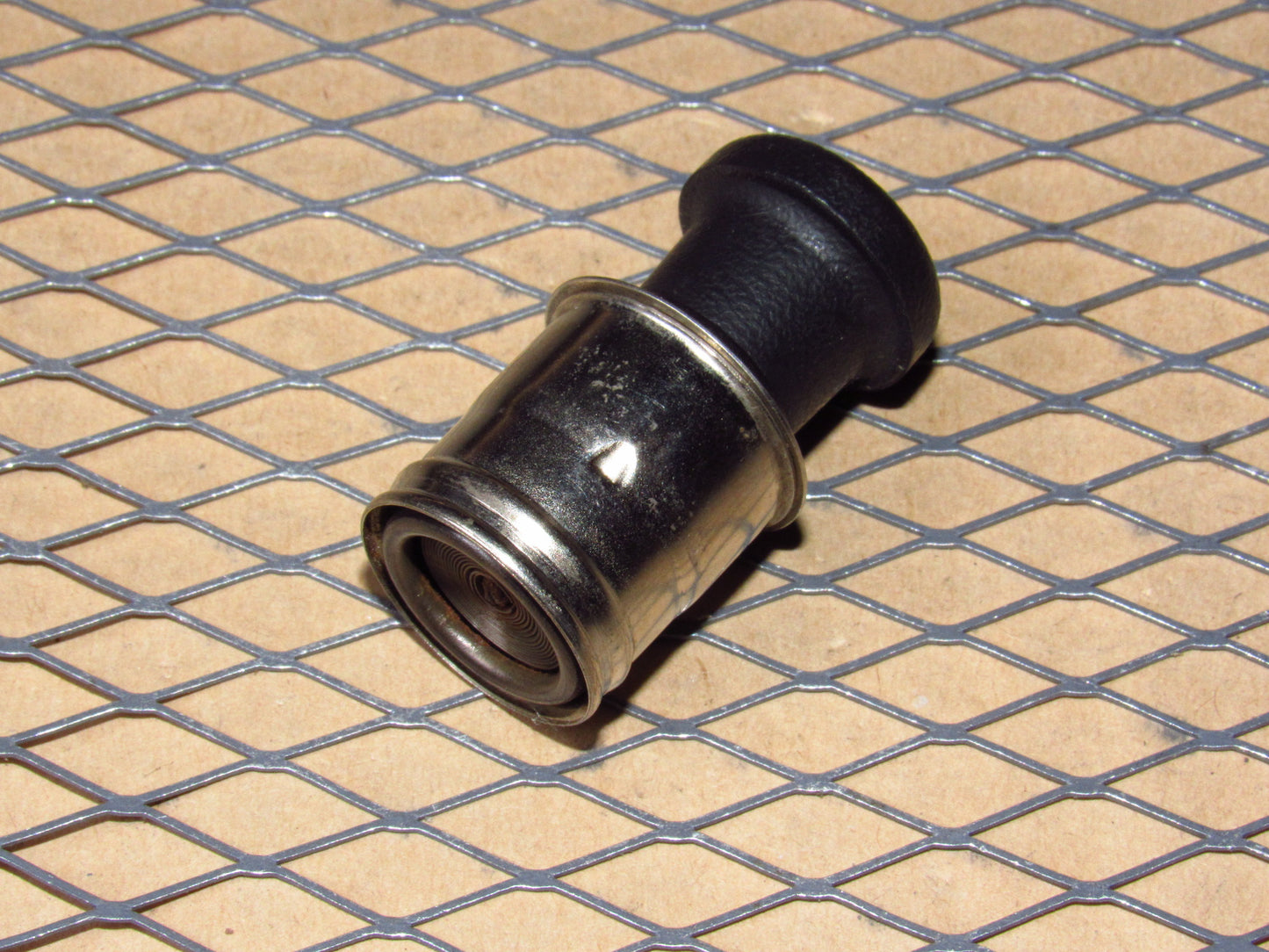 95-99 Chevrolet Suburban OEM 12v 12 volt Lighter