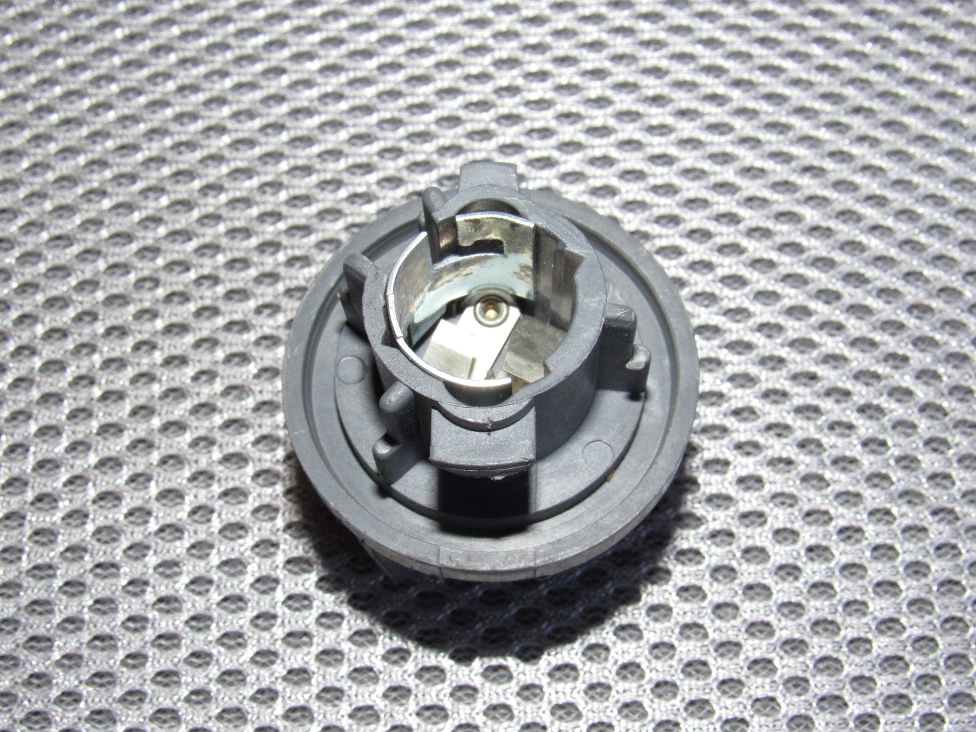 99-02 Saab 9-3 OEM Front Turn Signal Light Bulb Socket