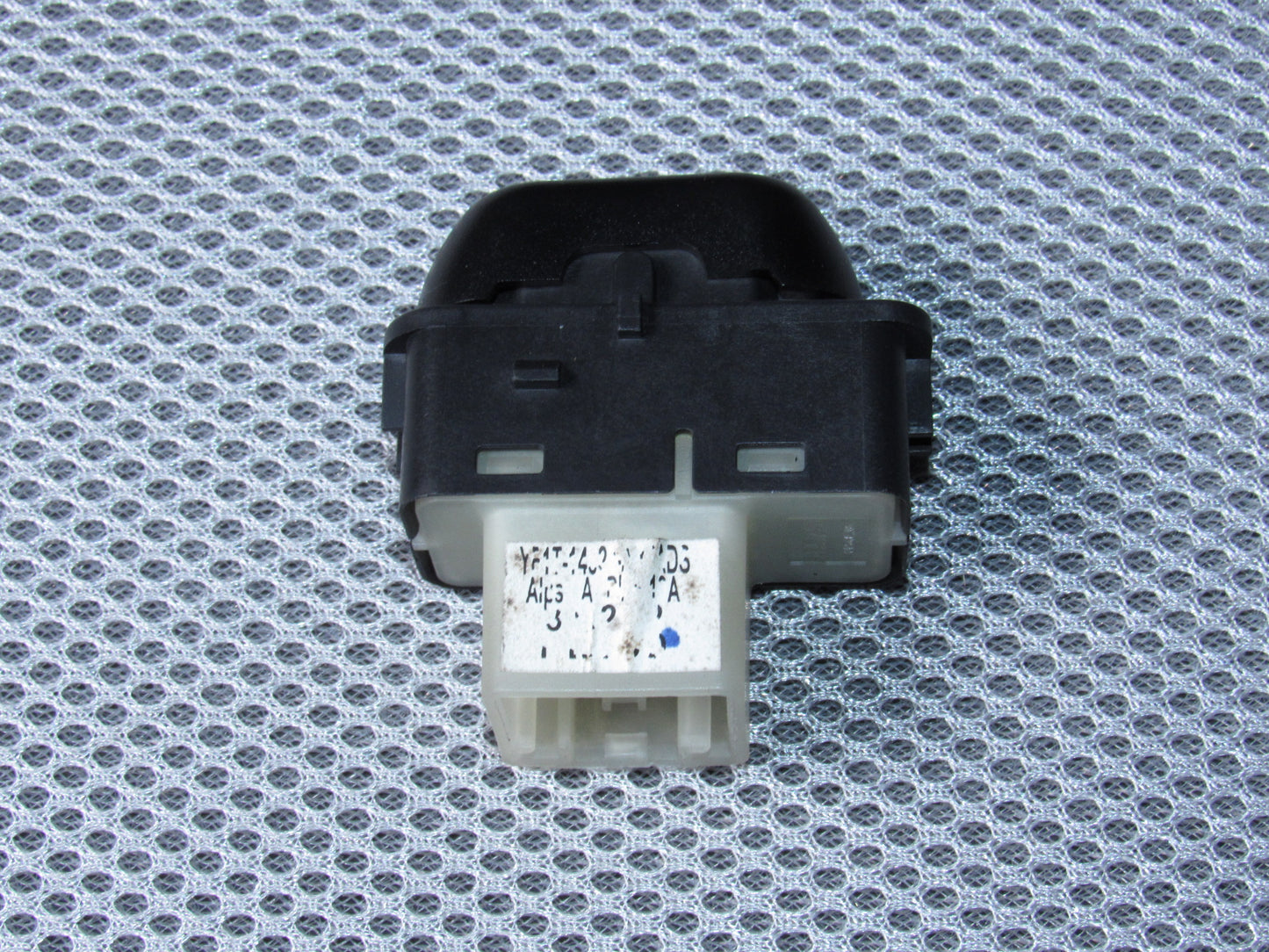 01-07 Ford Escape OEM Rear Window Switch