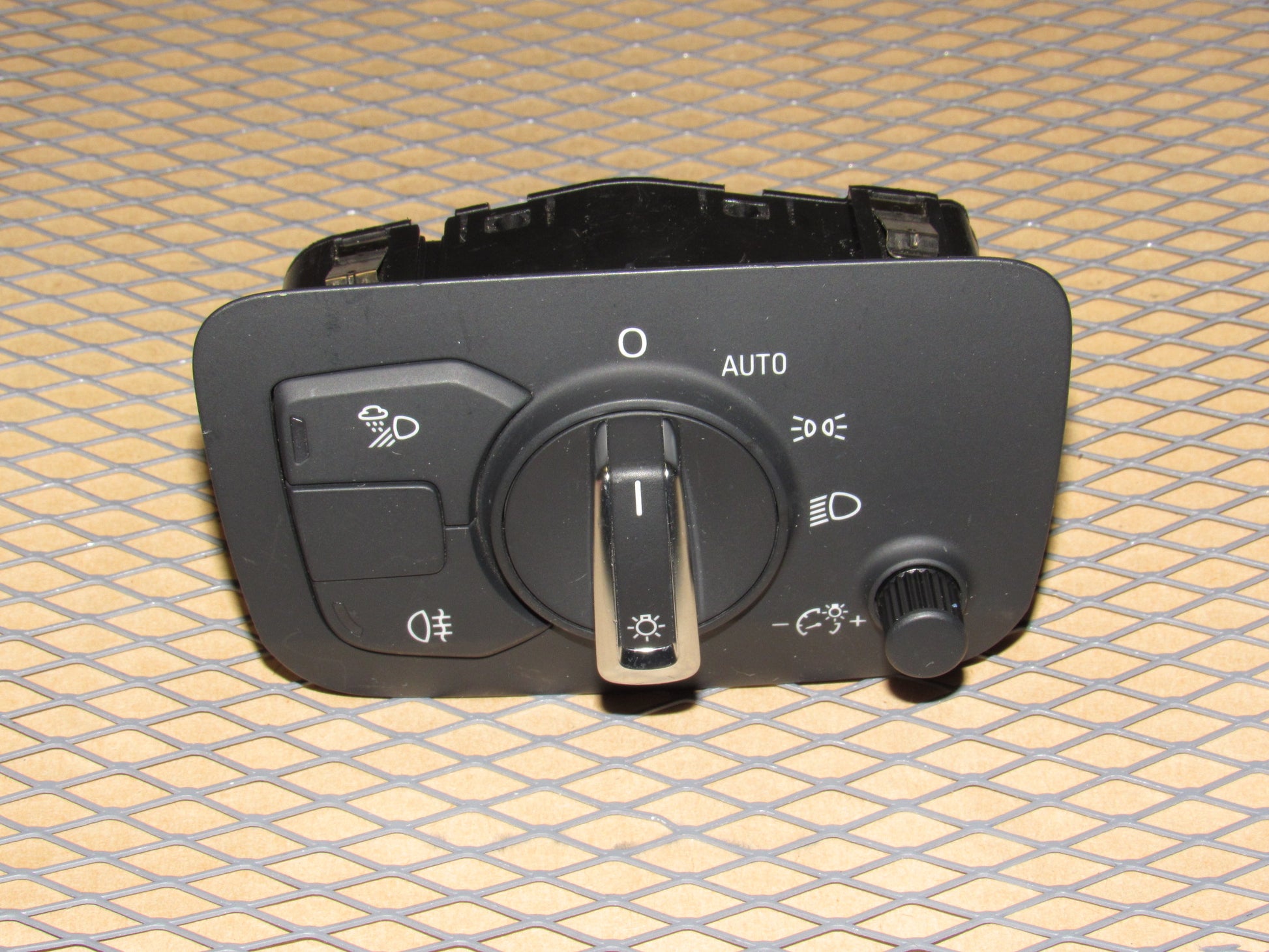 17-20 Audi R8 OEM Headlight Fog Light Rheostat Dimmer Switch