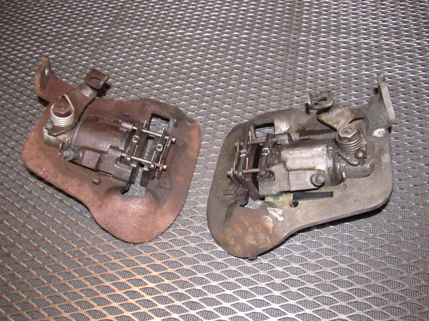 81 82 83 Datsun 280zx OEM Brake Caliper - Rear Set