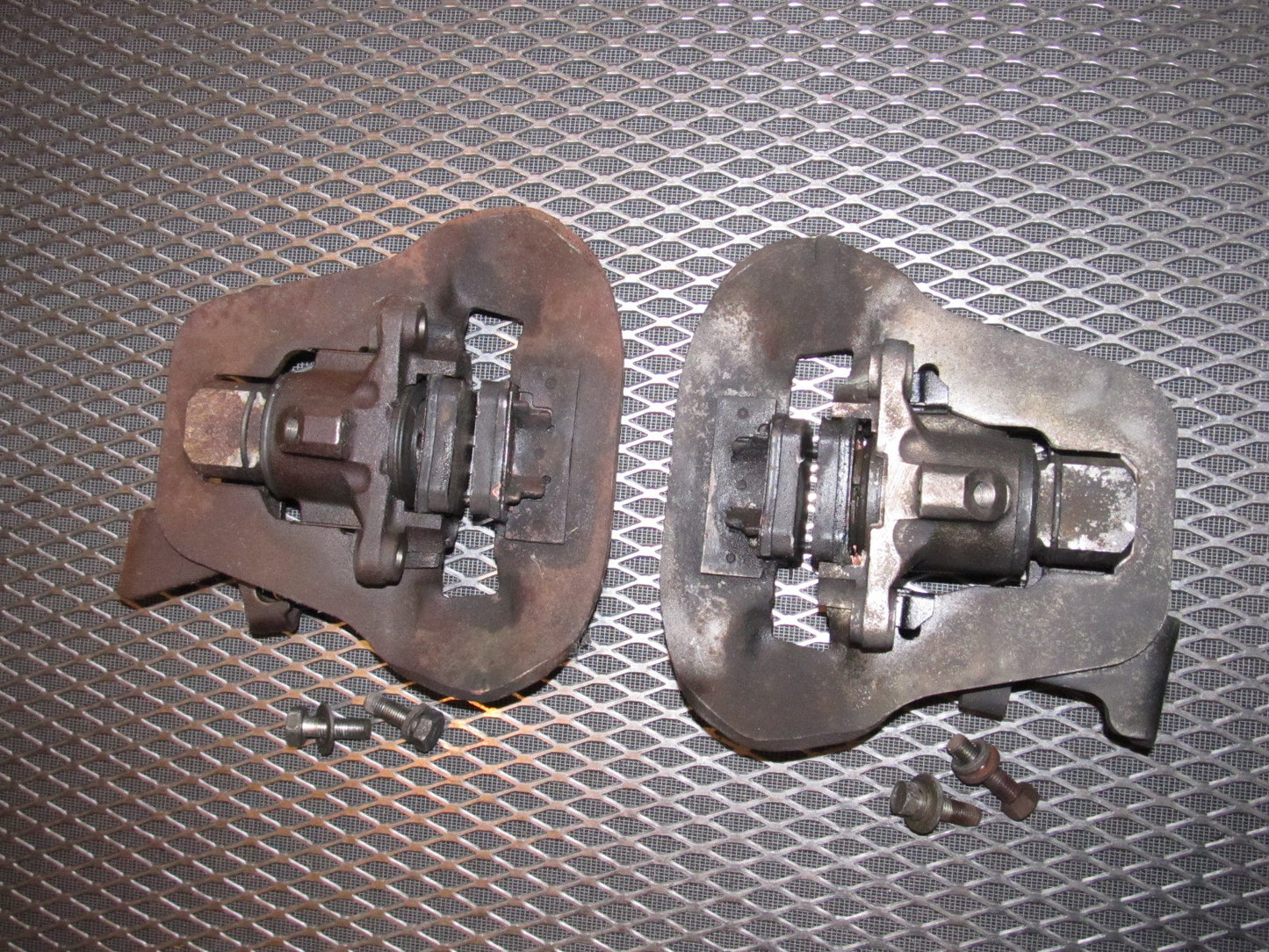 81 Datsun 280zx OEM Brake Caliper - Rear Set