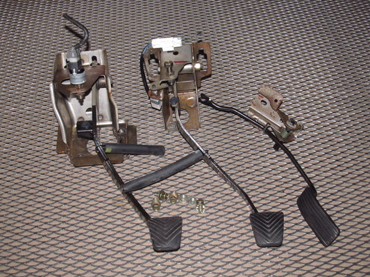 97 98 99 Mitsubishi Eclipse OEM M/T Pedal Assembly - Set