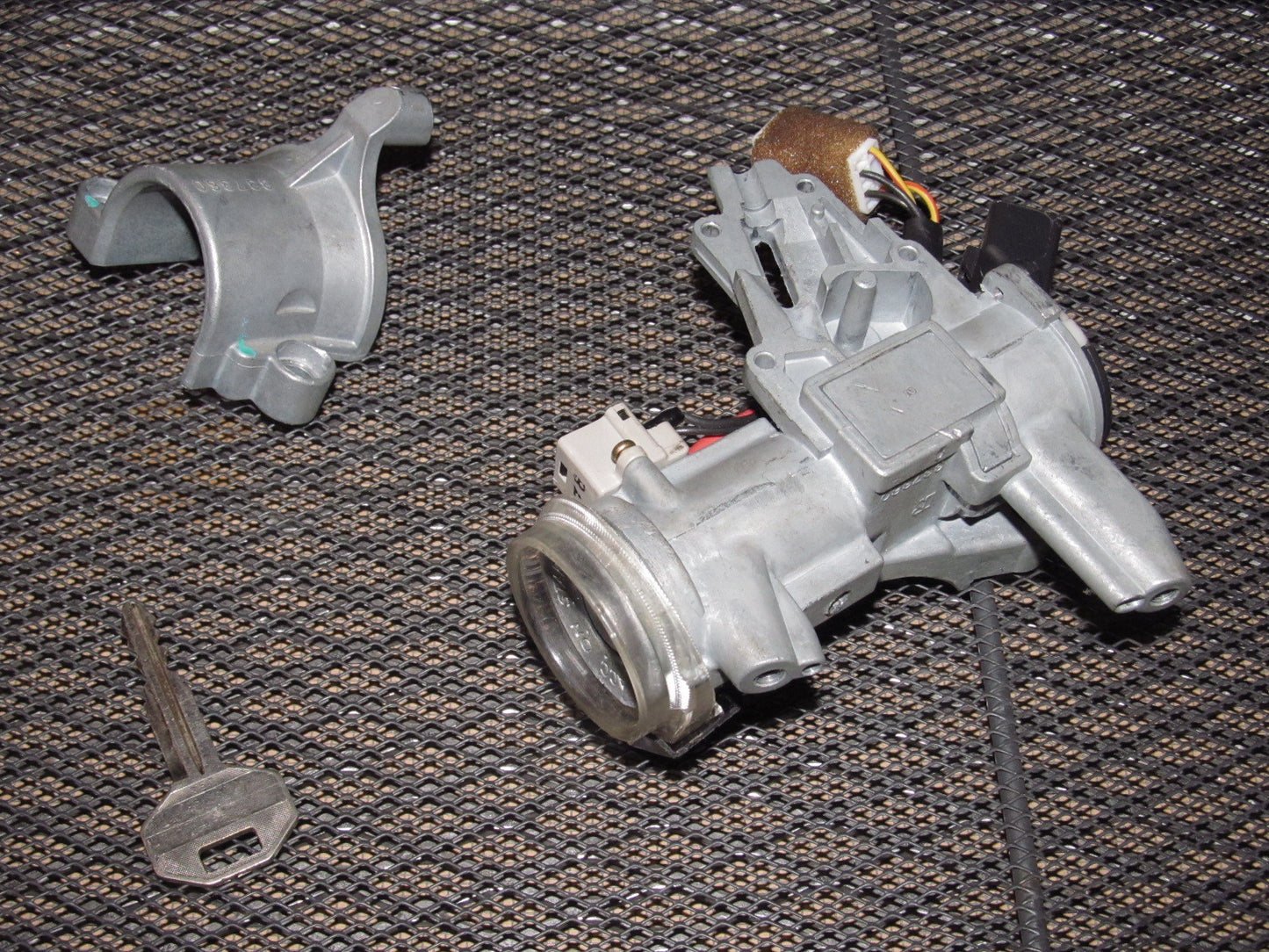 97 98 99 Mitsubishi Eclipse OEM Ignition Lock & Tumbler