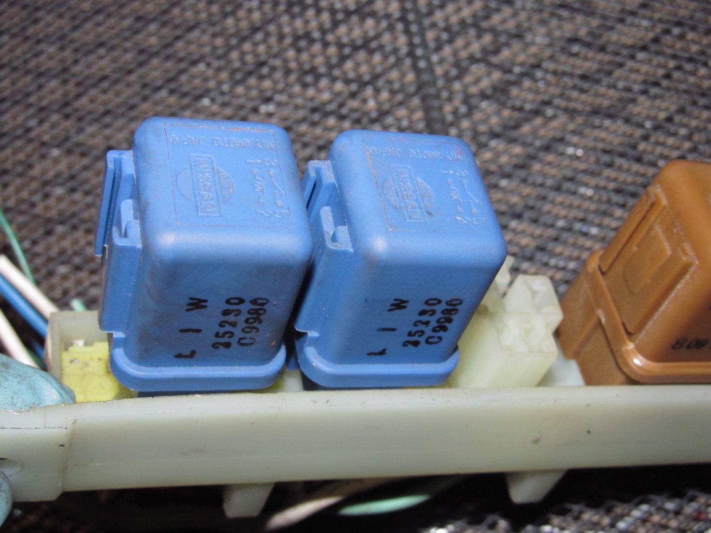 87 88 89 Nissan 300zx OEM Interior Relay Fuse Box