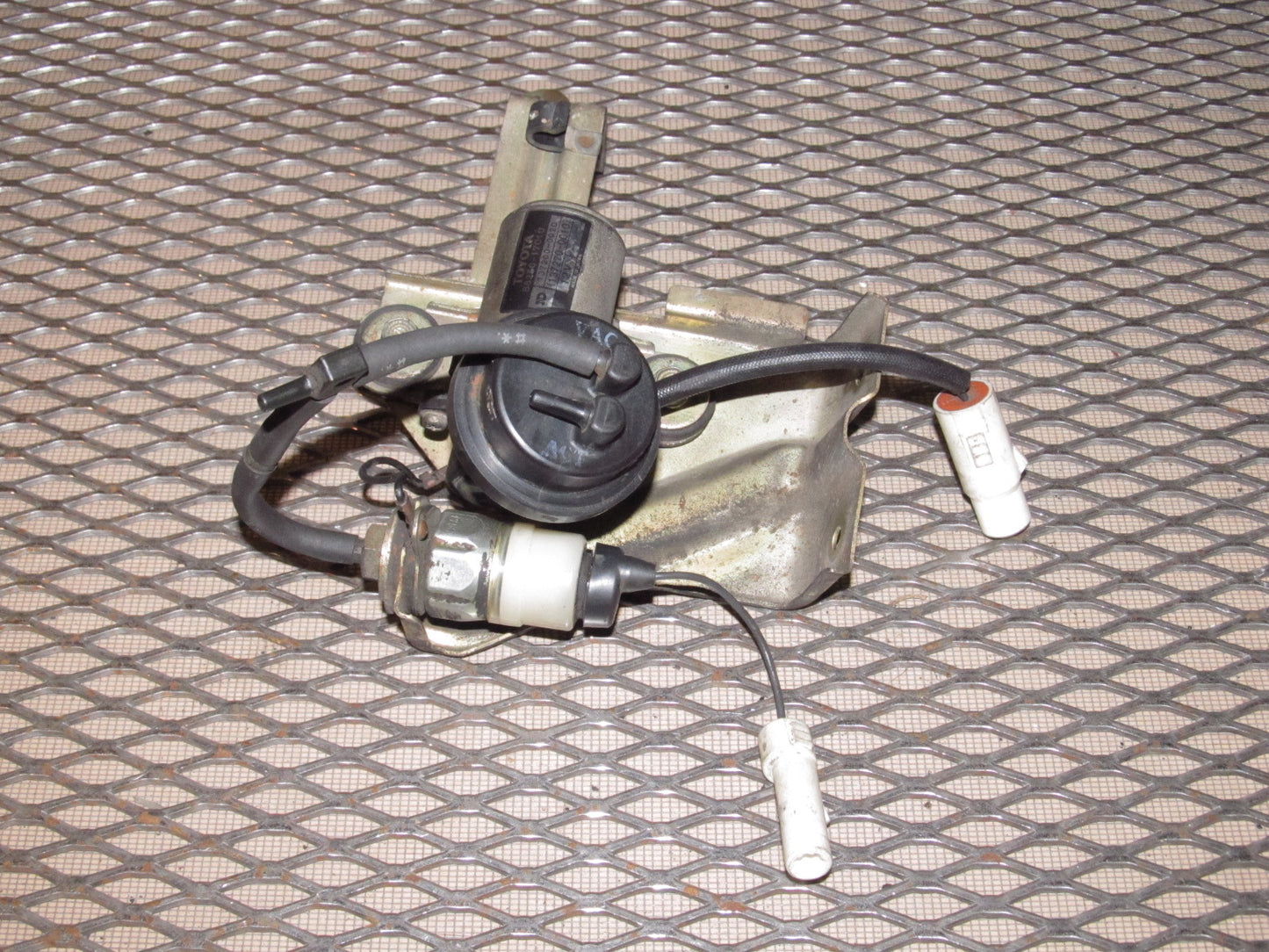 85 86 Toyota MR2 OEM Cruise Control Vacuum Air Pump Motor