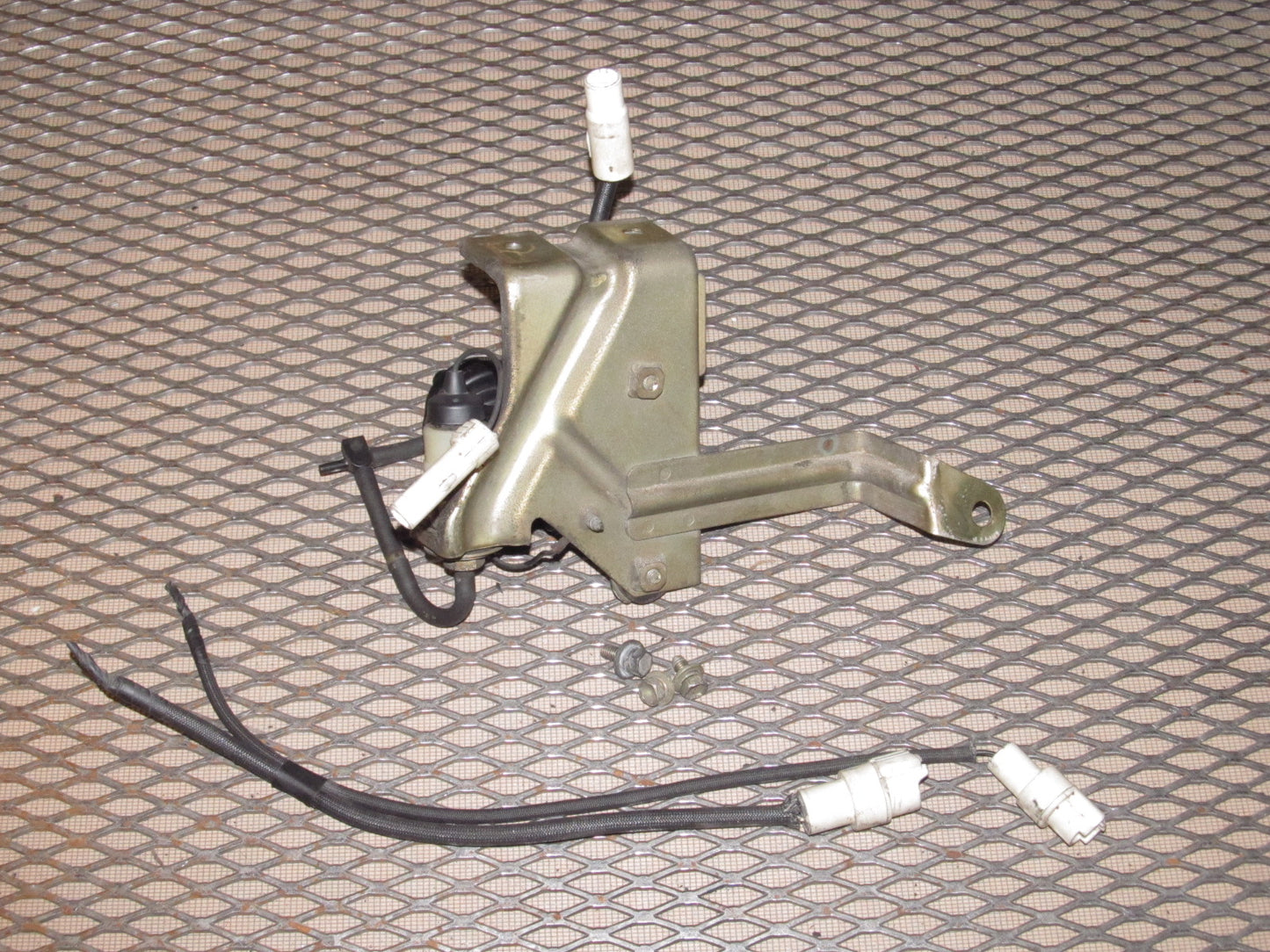 85 86 Toyota MR2 OEM Cruise Control Vacuum Air Pump Motor