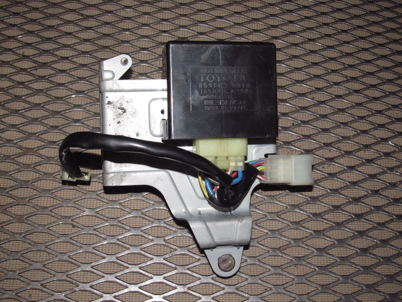 91 92 93 94 95 Toyota MR2 OEM Power Antenna Antenna Module Relay