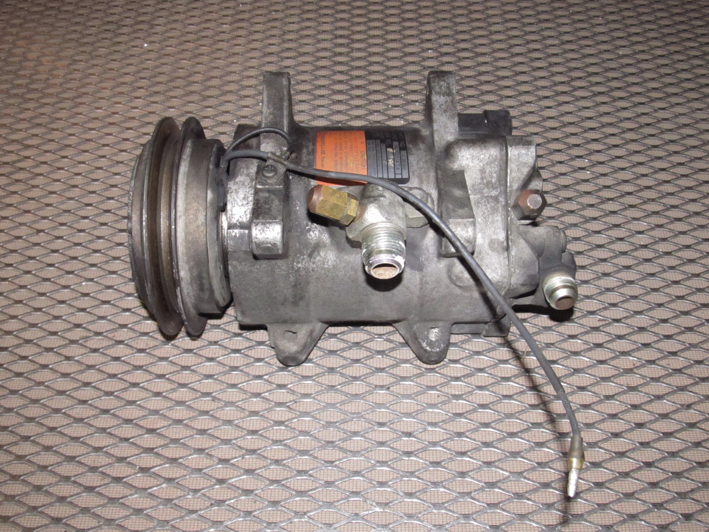 81 82 83 Datsun 280zx OEM 2.8L A/C Compressor & Clutch