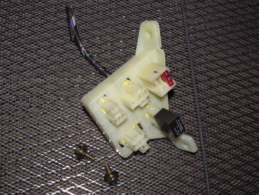 97 98 99 Mitsubishi Eclipse OEM Interior Fuse Box - NA 2.0