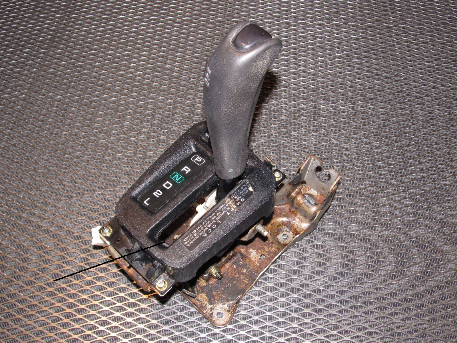 94 95 96 97 Mitsubishi 3000GT OEM A/T Shifter Assembly