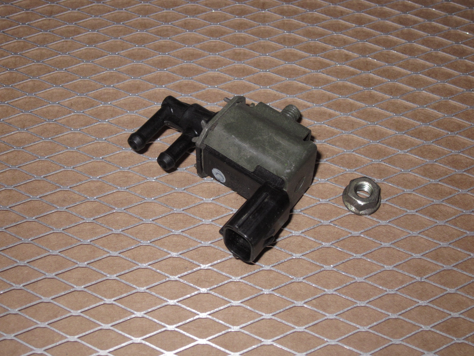 93 94 95 Mazda RX7 OEM Evap Purge Control Vacuum Solenoid Valve K5T48075