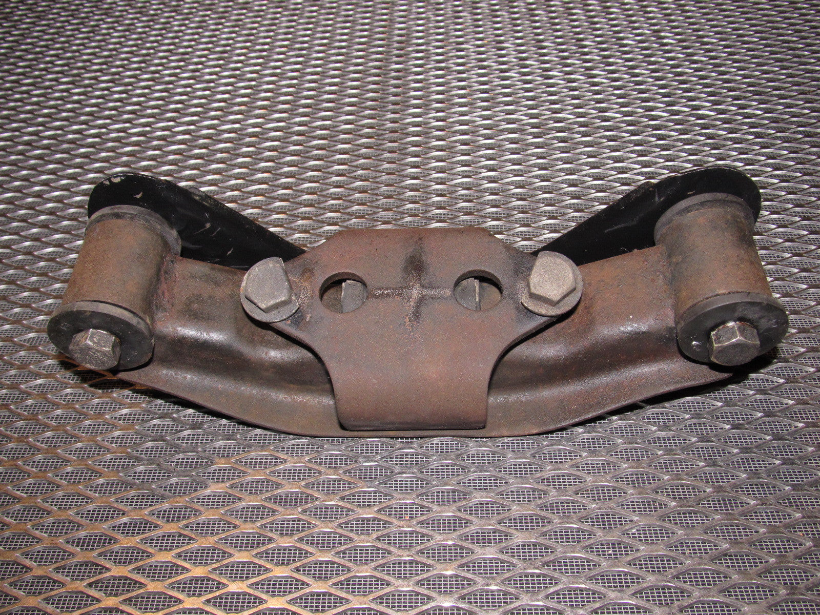 81 82 83 Datsun 280zx OEM A/T Transmission Mount & Bracket