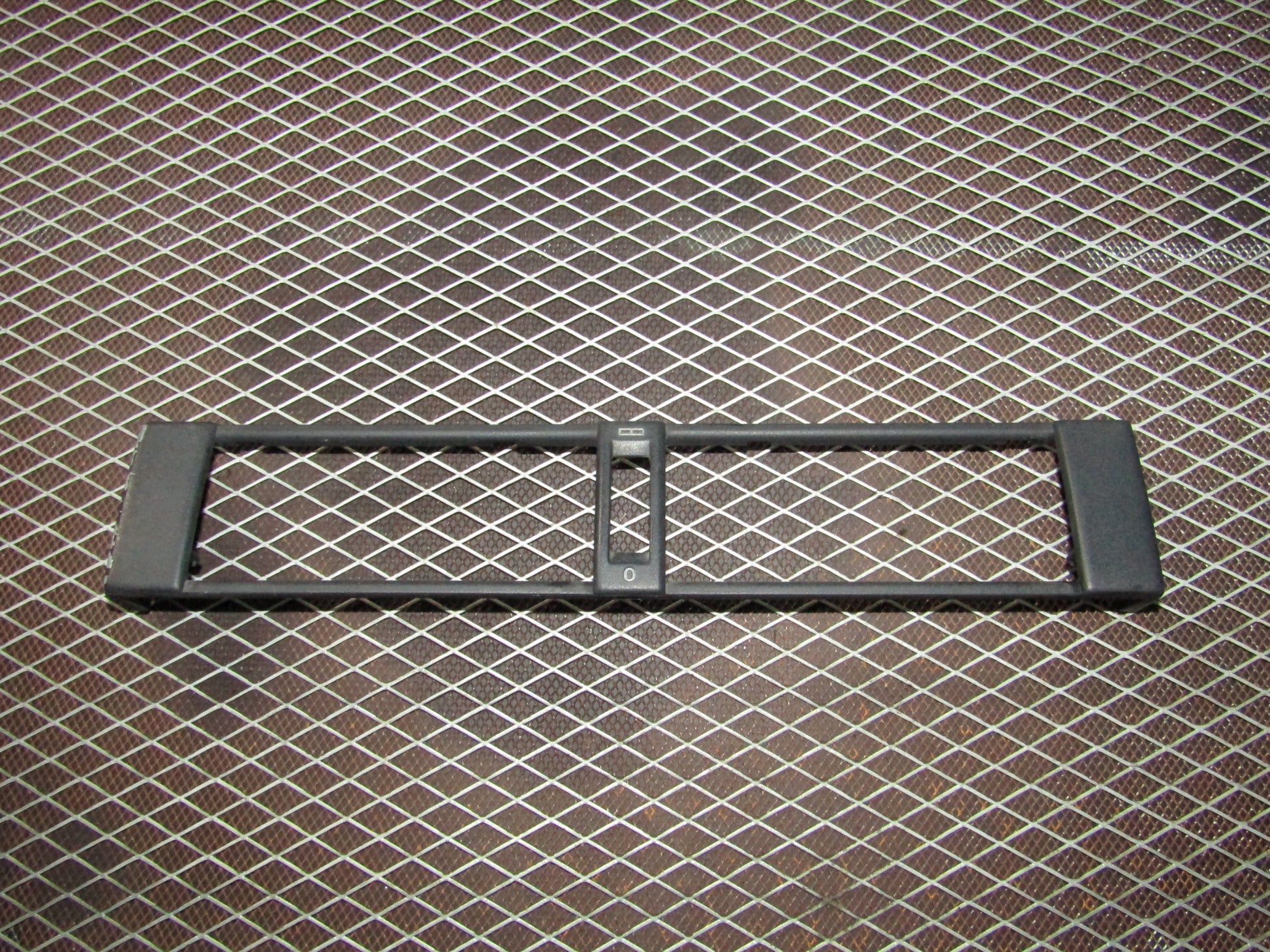 86-93 Mercedes Benz 300E OEM Dash Center A/C Heater Air Vent Bezel Trim