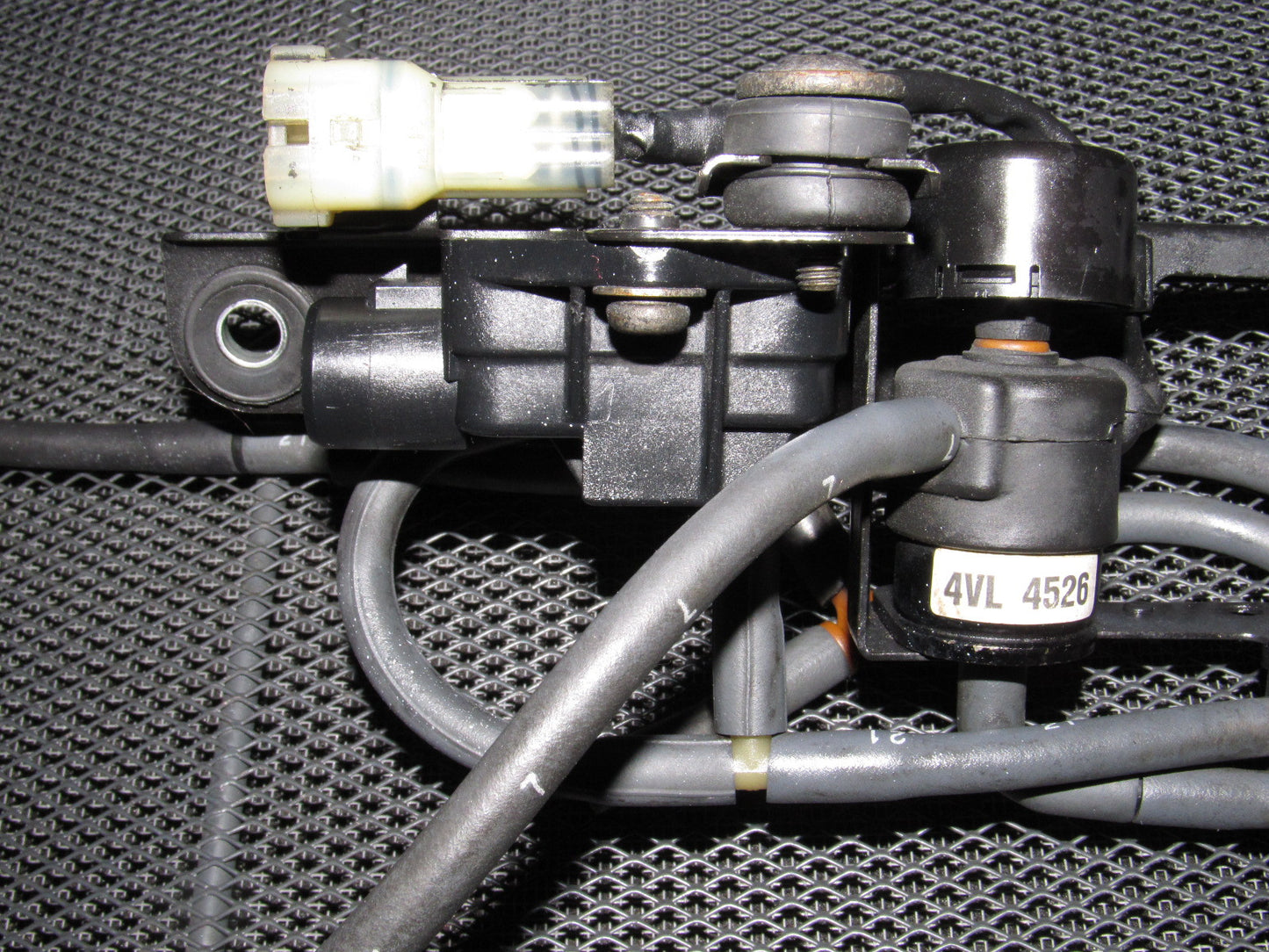 88 89 Honda CRX OEM D15B2 Engine Purge Solenoid & Map Sensor