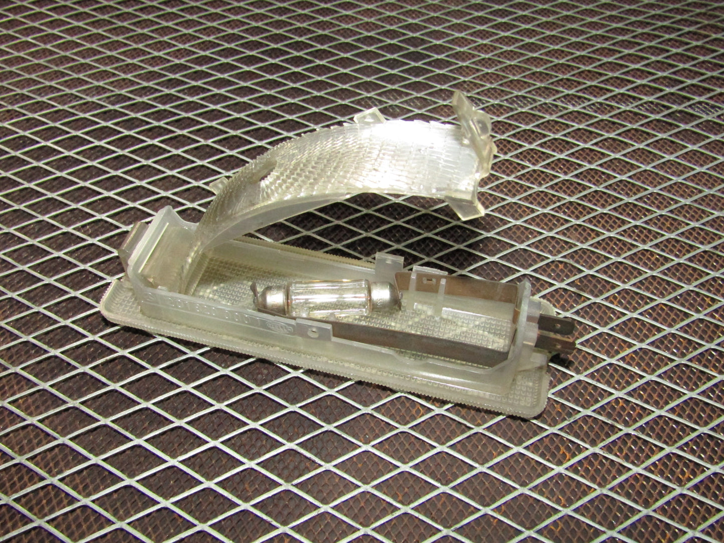 86-93 Mercedes Benz 300E OEM Rear Dome Map Light