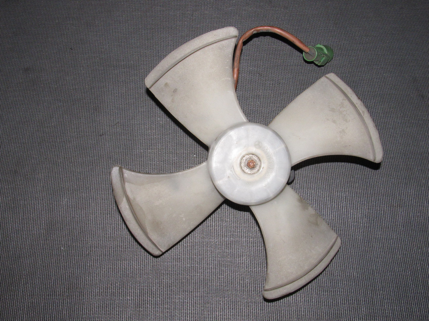 88 89 Honda CRX OEM D15B2 Radiator Fan Blade & Motor