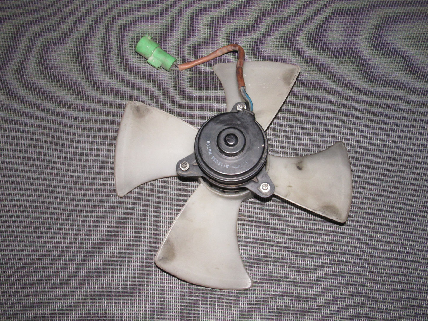 88 89 Honda CRX OEM D15B2 Radiator Fan Blade & Motor