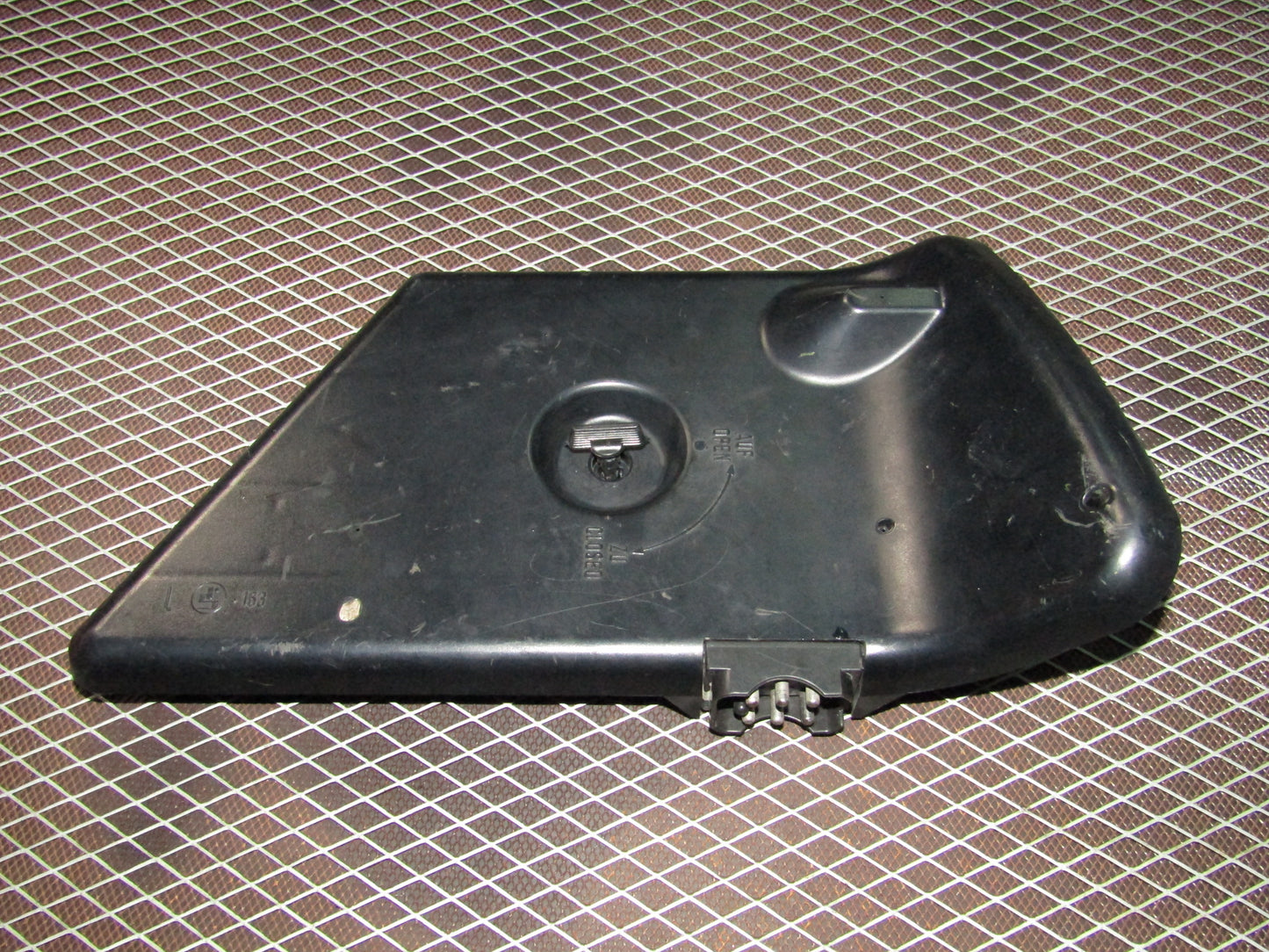 86-93 Mercedes Benz 300E OEM Tail Light Bulb Socket Panel - Left