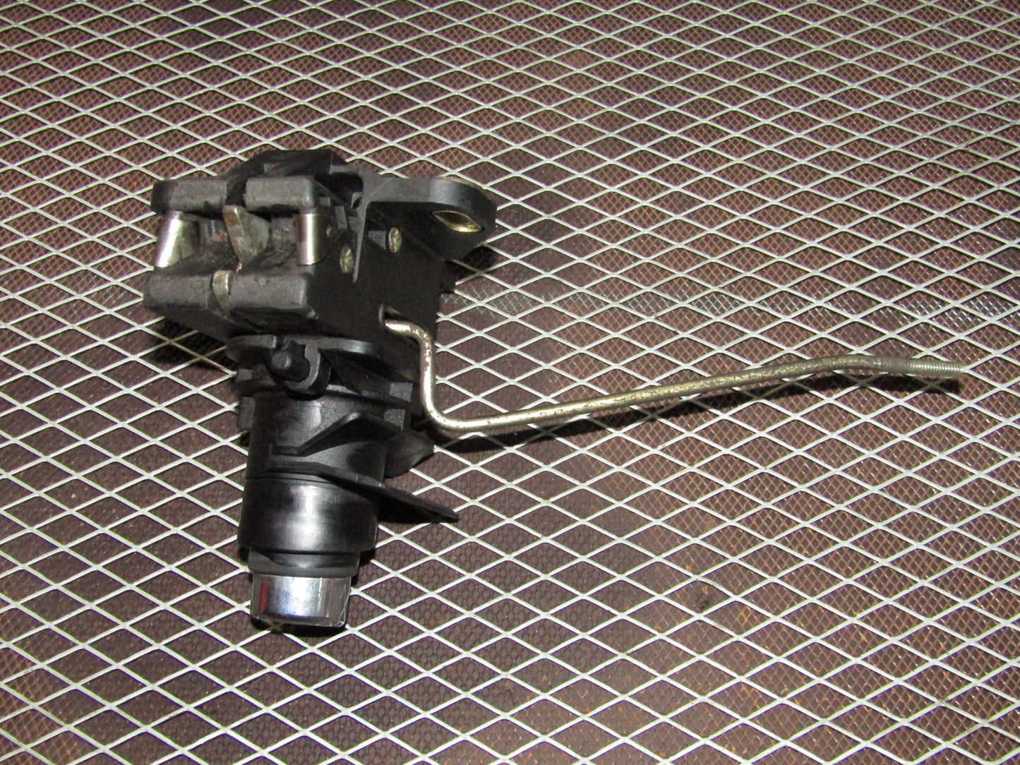 86-93 Mercedes Benz 300E OEM Trunk Lock Tumbler