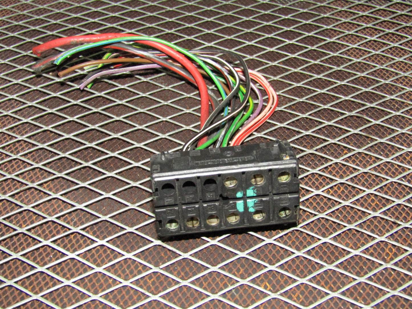 86-93 Mercedes Benz 300E OEM Fuel Pump Relay Pigtail Harness