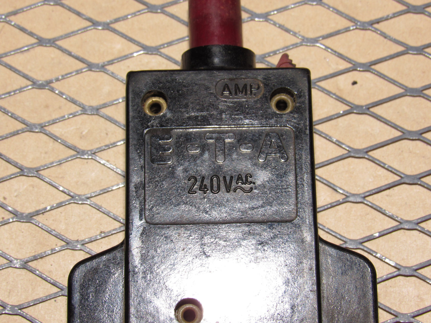 77-95 Mercedes Benz T1 Van Fuse Circuit Breaker 25a E-T-A 240VAC