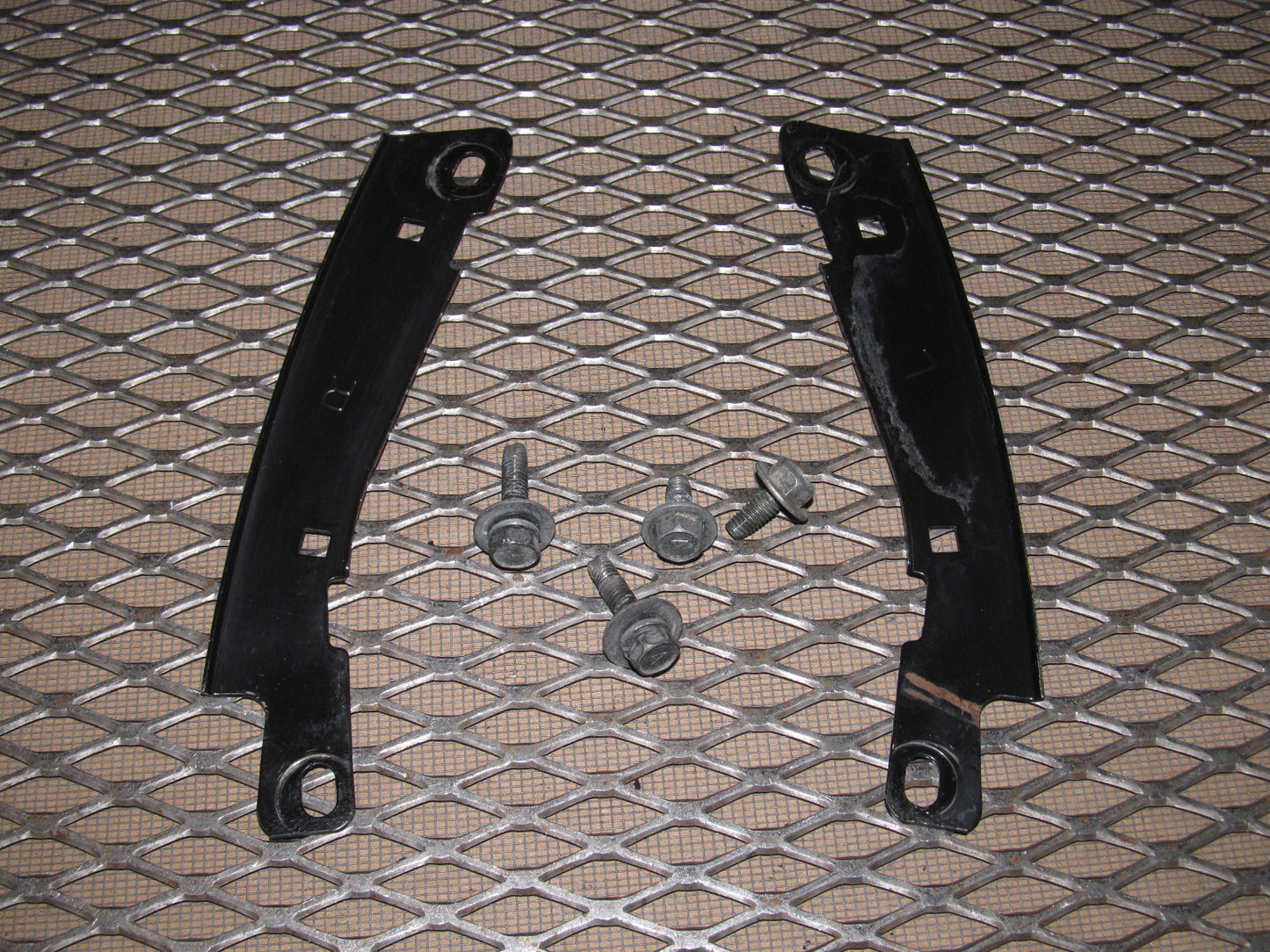 97 98 99 Mitsubishi Eclipse OEM Fender Bumper Mounting Bracket