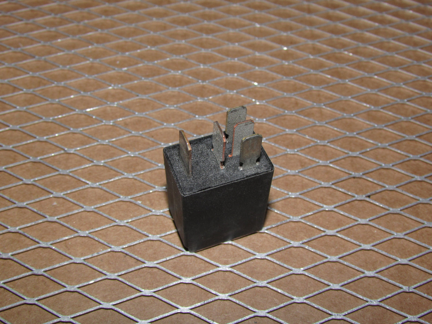 Ford Relay F57B-14B192-AA