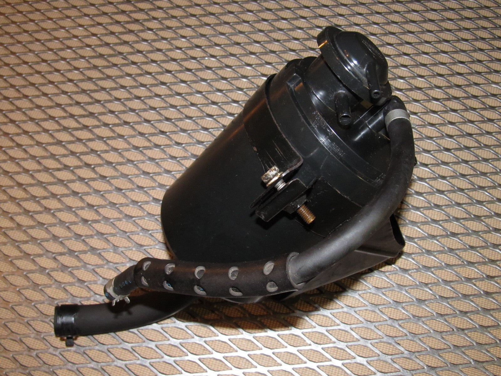 91 92 93 94 Nissan 240SX OEM Charcoal Canister Evap Purge Tank