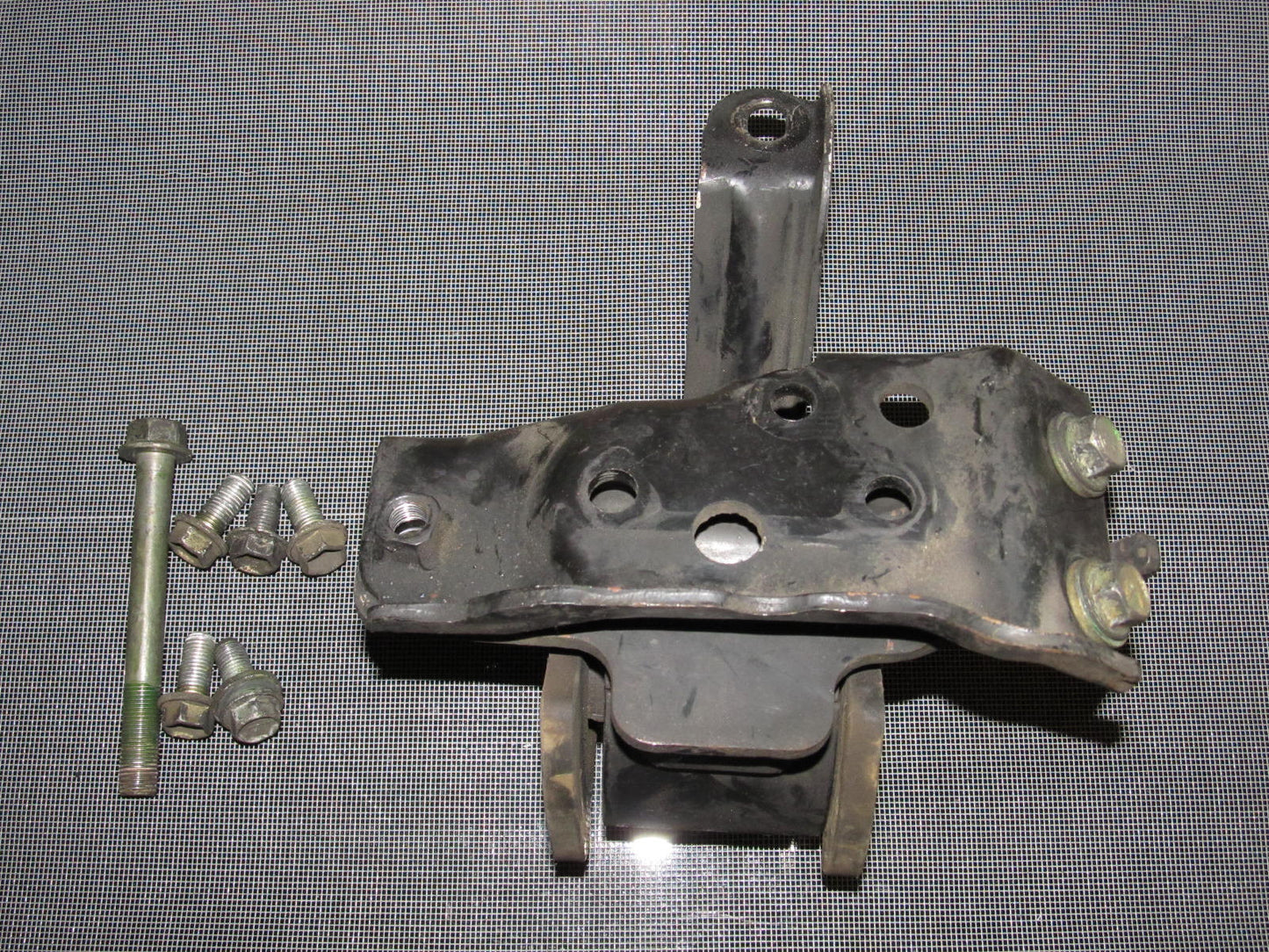 90 91 92 93 Toyota Celica ST 1.6L 4AFE Motor Mount & Bracket - Left