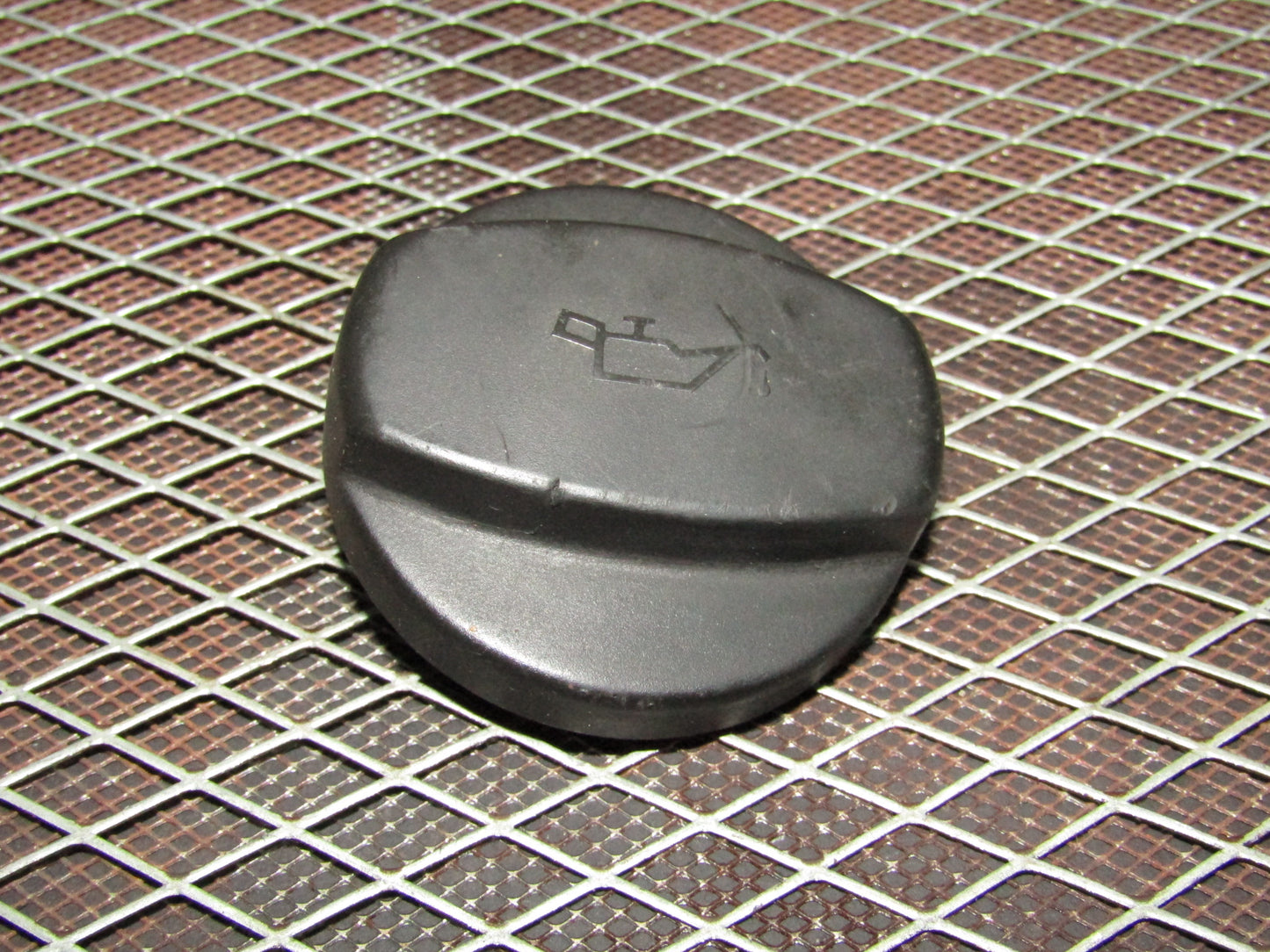 86-93 Mercedes Benz 300E 3.0L OEM Oil Filler Cap