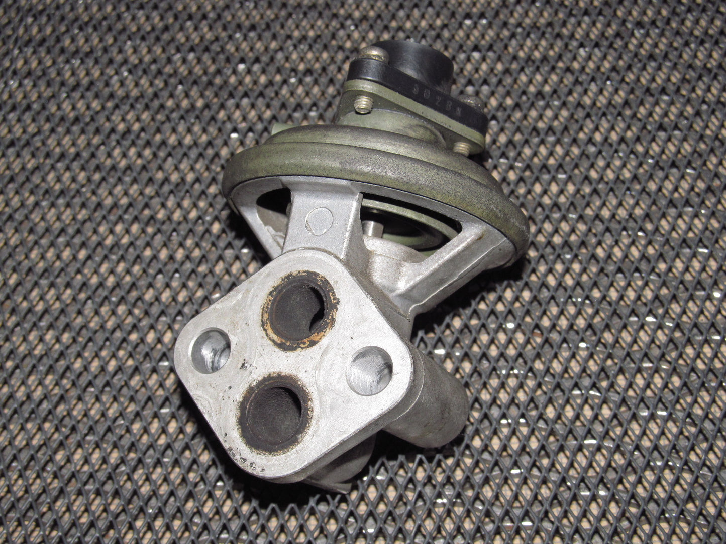 94 95 96 97 Mazda Miata OEM EGR Valve