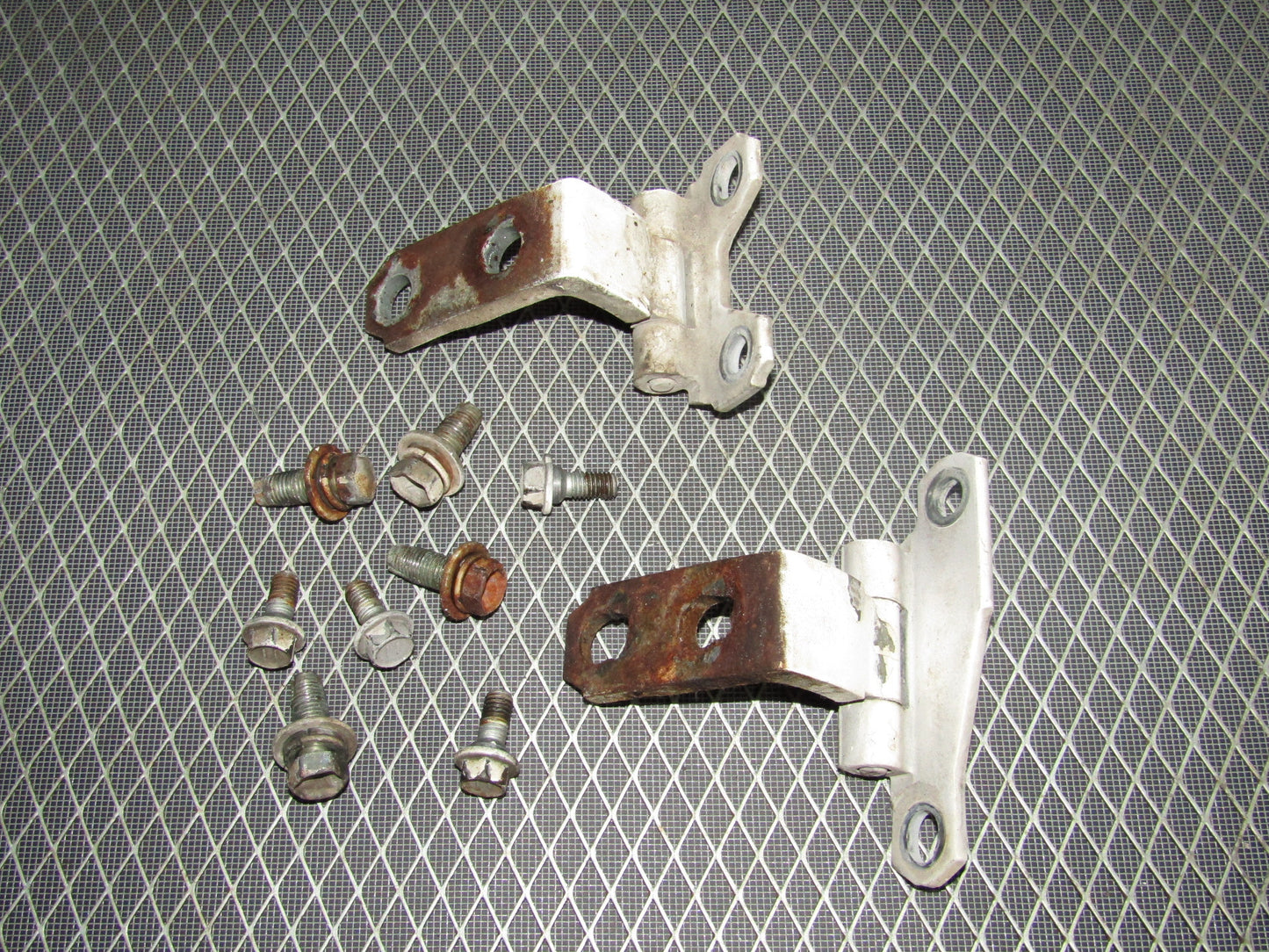 92 93 94 95 96 Toyota Camry Sedan OEM Front Door Hinges - Right Set