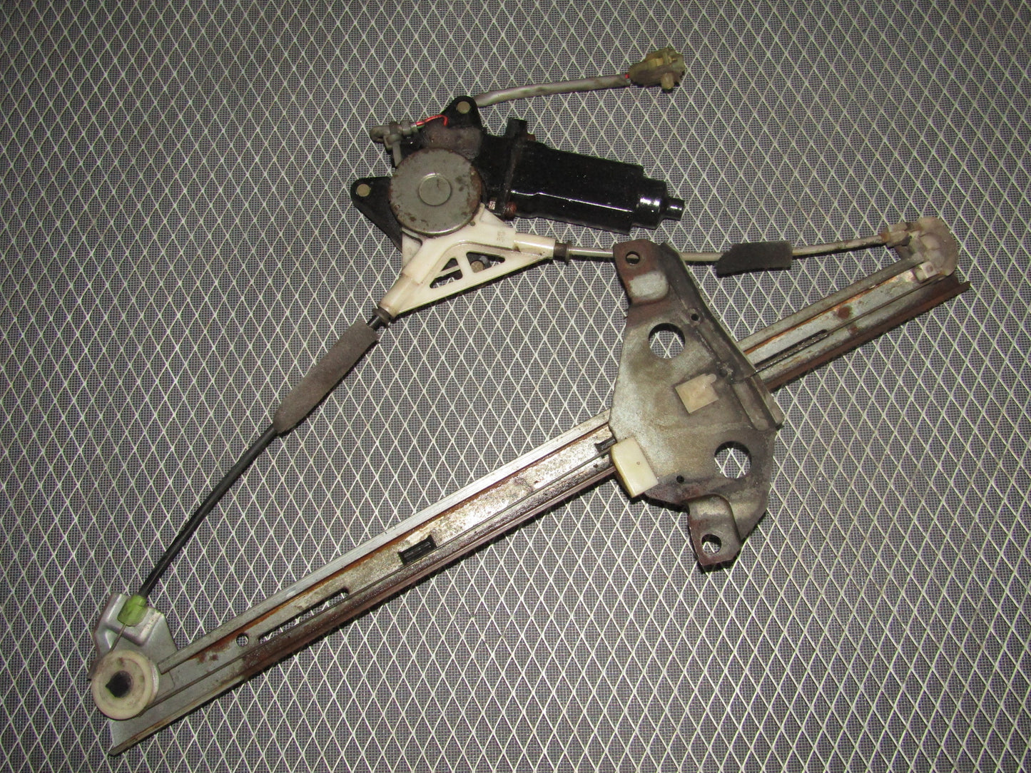 92 93 94 95 96 Toyota Camry Sedan OEM Front Power Window Motor & Regulator - Right