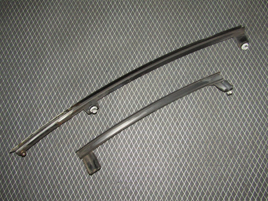 92-96 Toyota Camry Sedan OEM Front Door Window Guide - Right