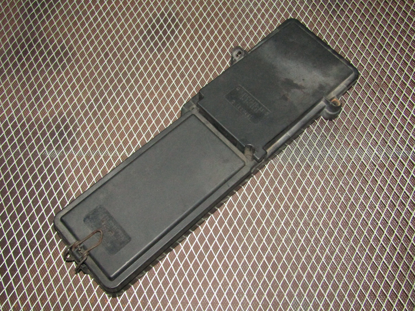 86-93 Mercedes Benz 300E 3.0L OEM Engine Fuse Box Cover