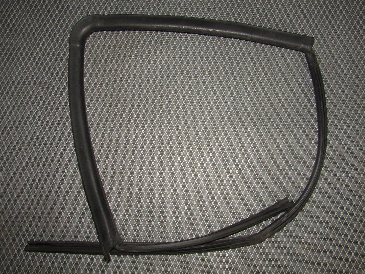 92-96 Toyota Camry Sedan OEM Rear Door Window Weather Stripping - Right