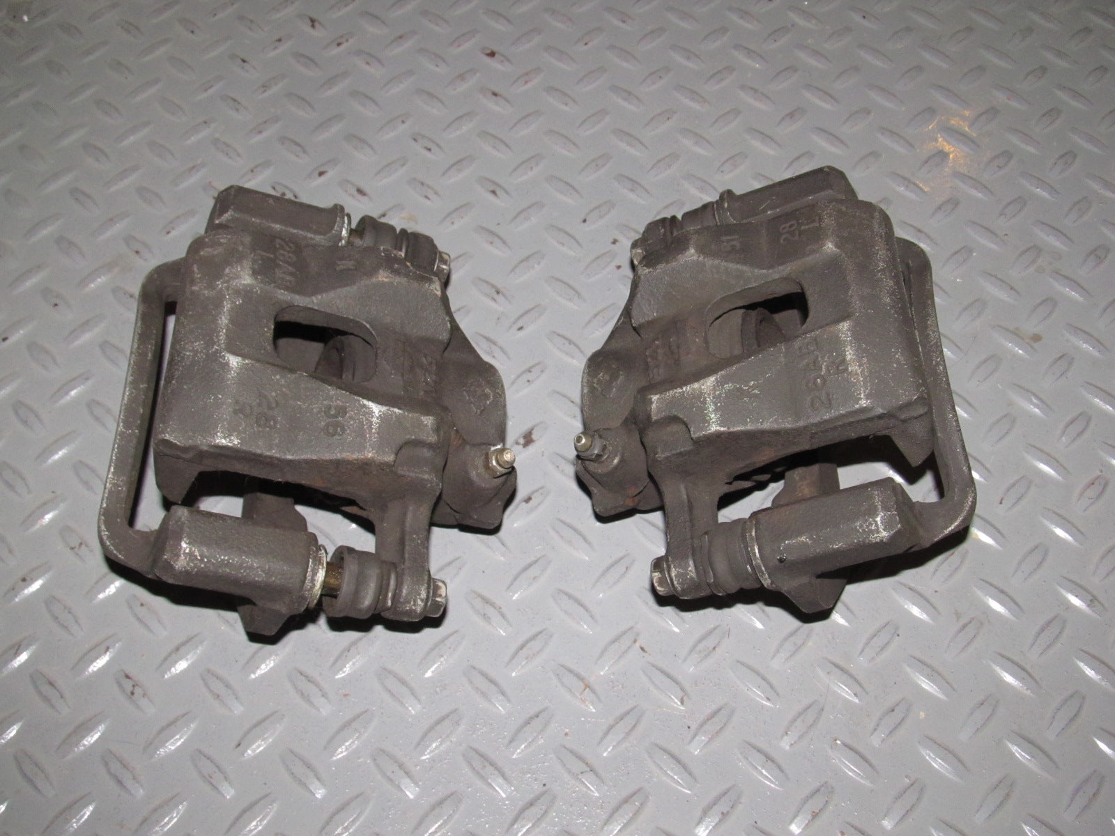 84 85 86 Nissan 300zx OEM Front Brake Caliper Set