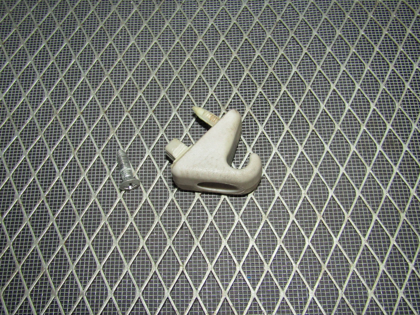 92-96 Toyota Camry OEM Sun Visor Holder Clip