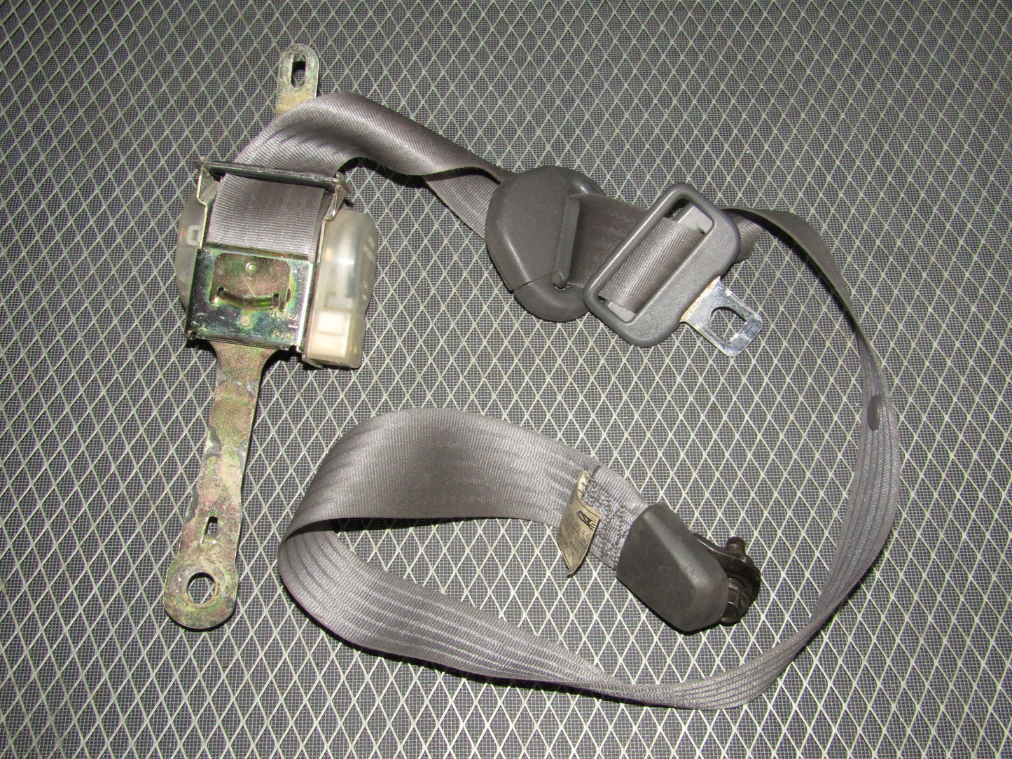 92-96 Toyota Camry Sedan OEM Front Seat Belt - Left