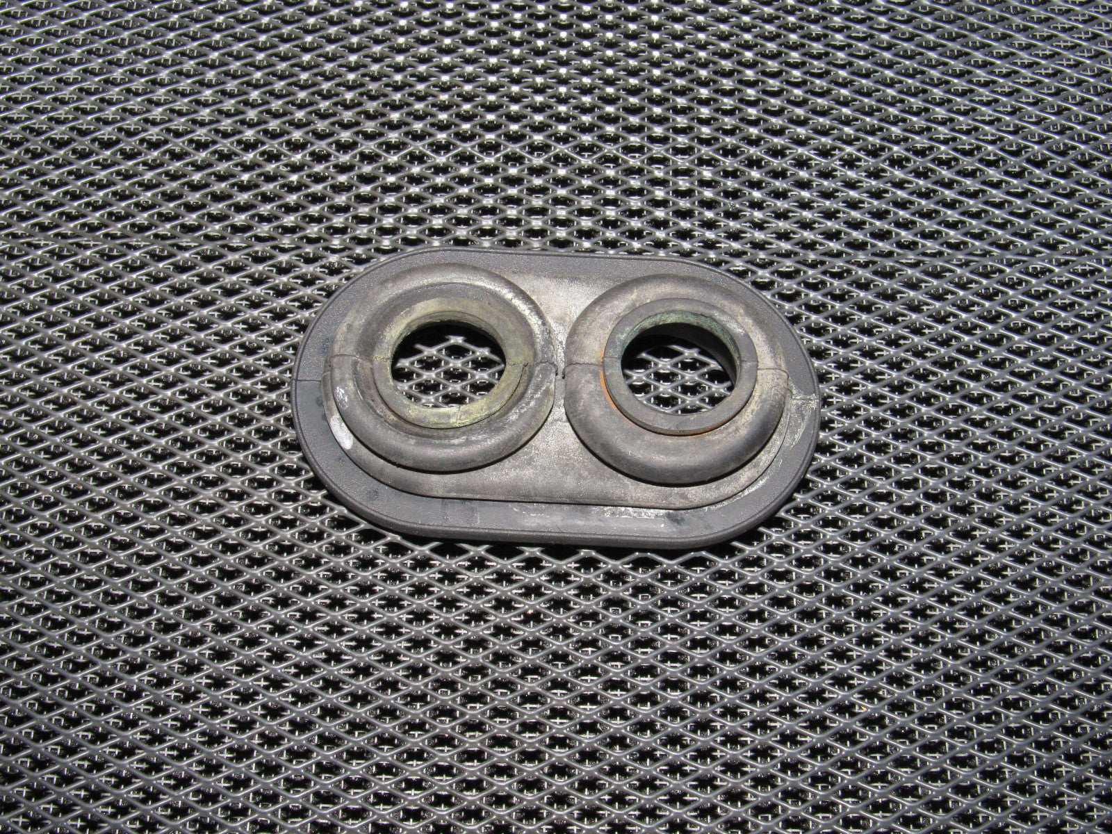 88 89 Honda CRX OEM Heater Core Grommet