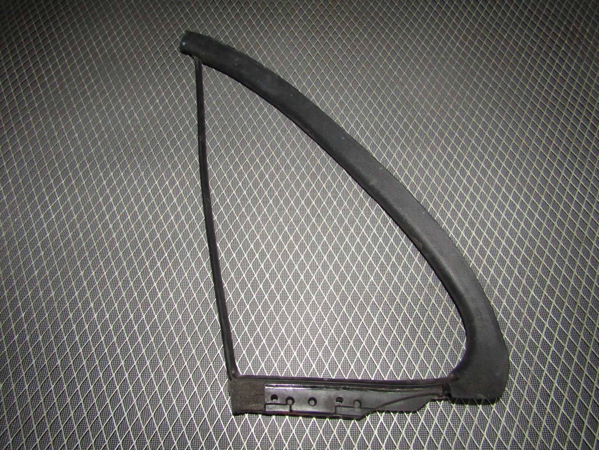 92-96 Toyota Camry Sedan OEM Rear Quarter Window Weather Stripping - Right