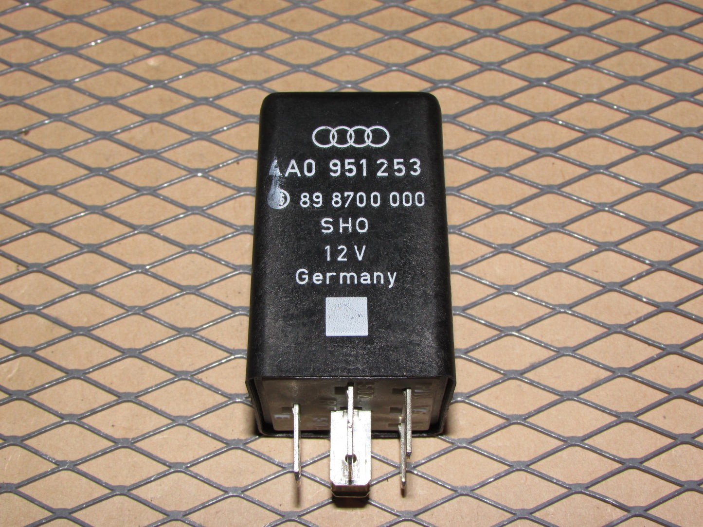 Audi & Volkswagen Relay (369) 4A0 951 253