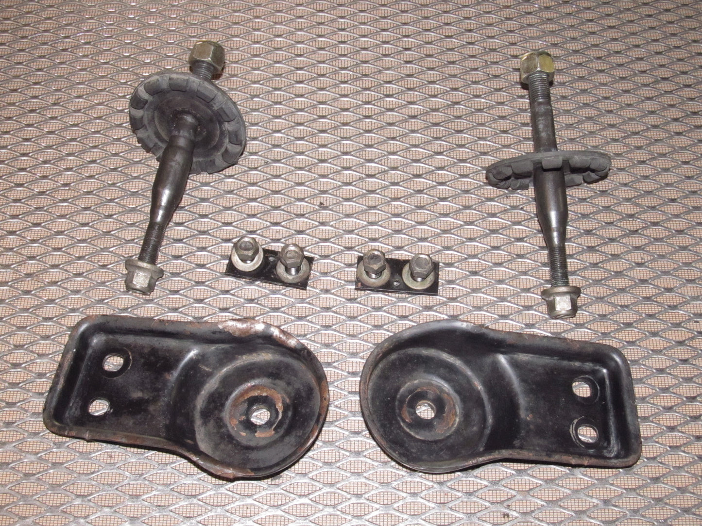 79 80 Datsun 280zx OEM Rear Sub Frame Mounting Bolt & Bracket