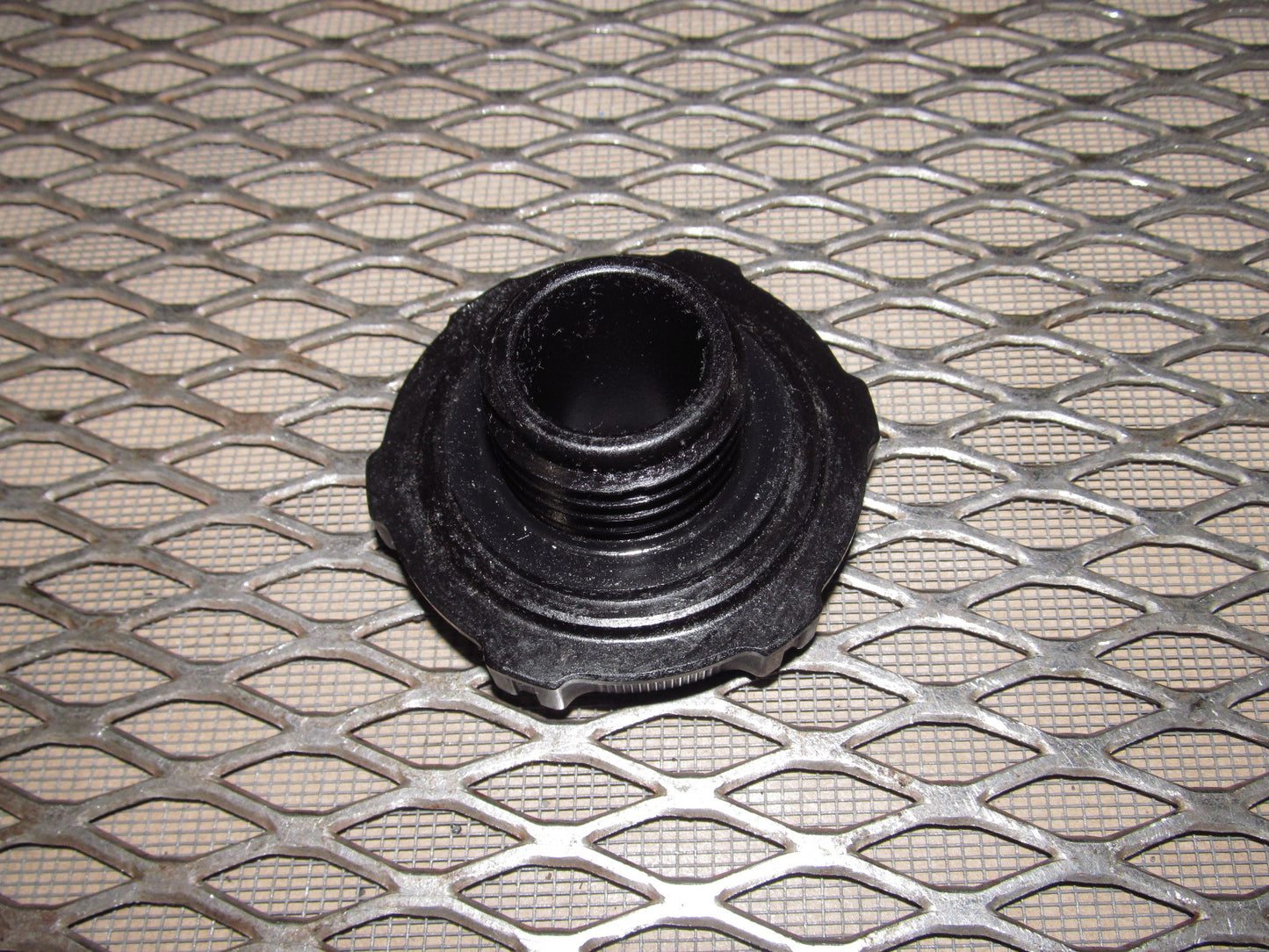 72 73 Datsun 240z OEM E88 Engine Oil Cap