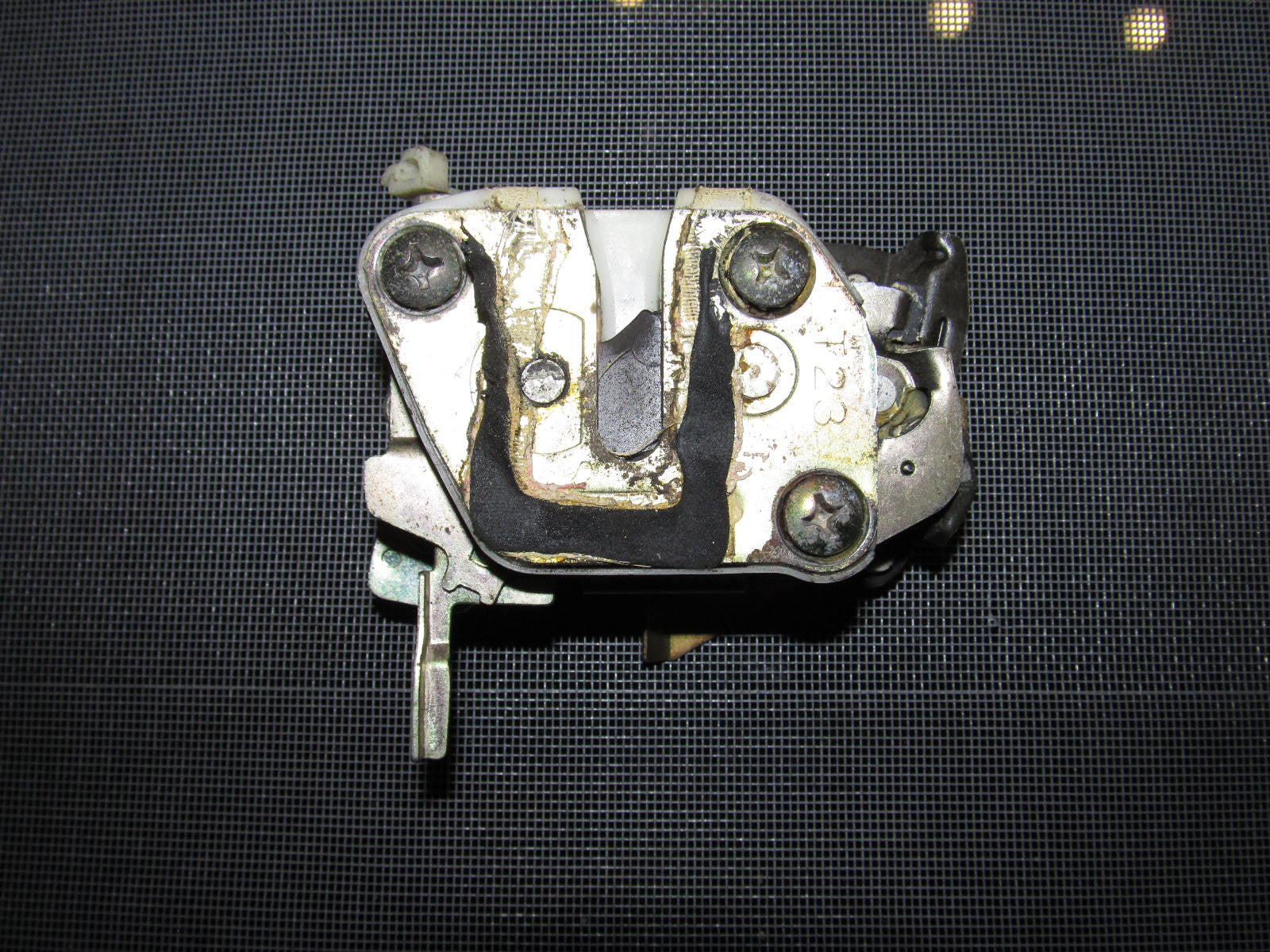 90 91 92 93 Mazda Miata OEM Door Latch - Left