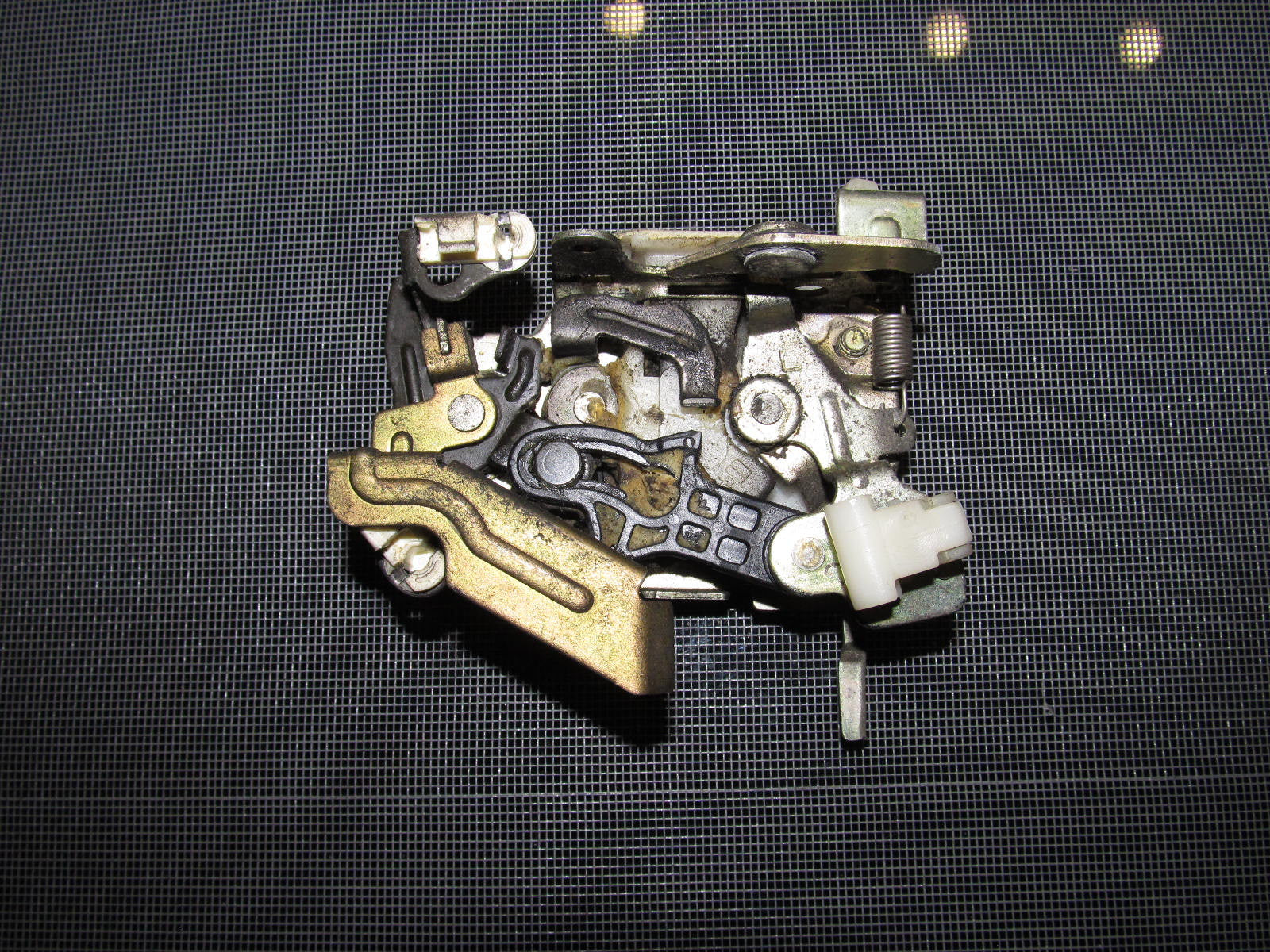 90 91 92 93 Mazda Miata OEM Door Latch - Left