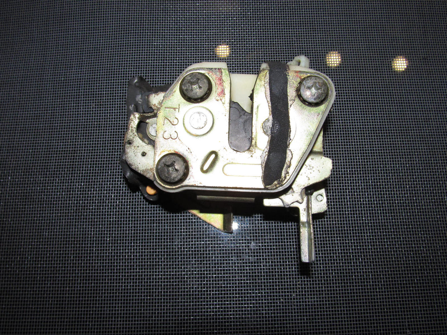 90 91 92 93 Mazda Miata OEM Door Latch - Right