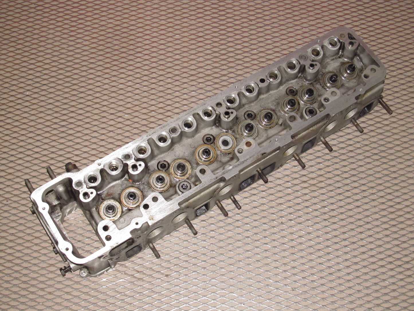 72 73 Datsun 240z OEM 2.4L E88 Engine Cylinder Head