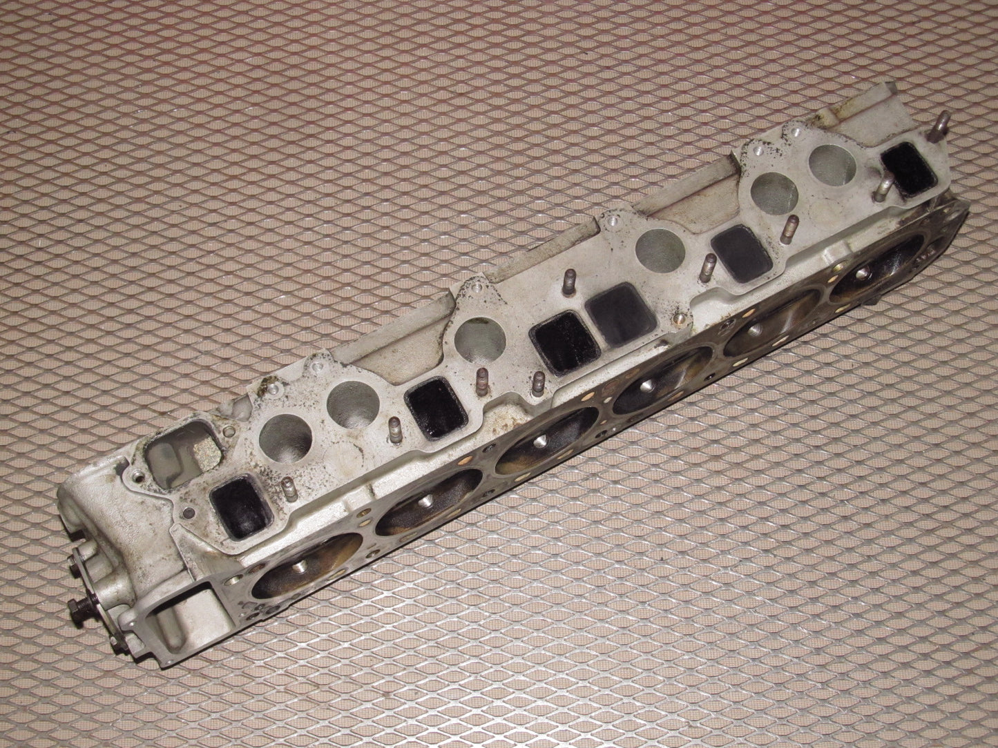 72 73 Datsun 240z OEM 2.4L E88 Engine Cylinder Head